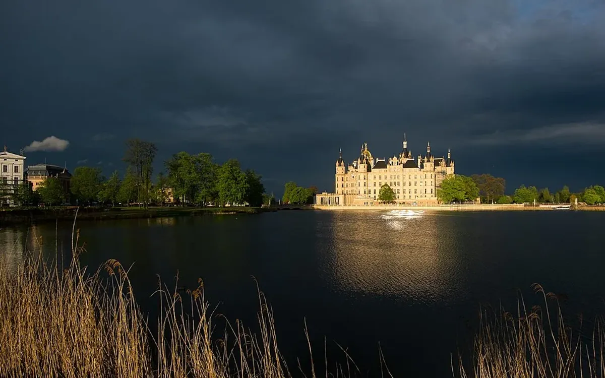 Rohrreinigung Schwerin – Schwerin Schloss